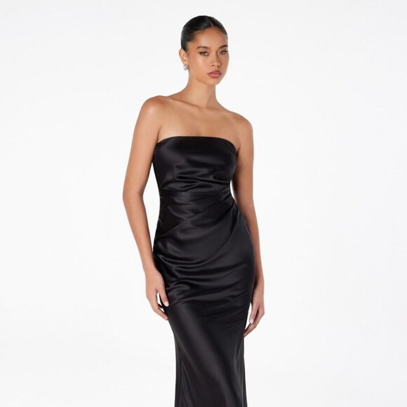 New Strapless Sheath Refined Gown w/Single Clasp & Straight Across Neck CD T2006 - Picture 1 of 9